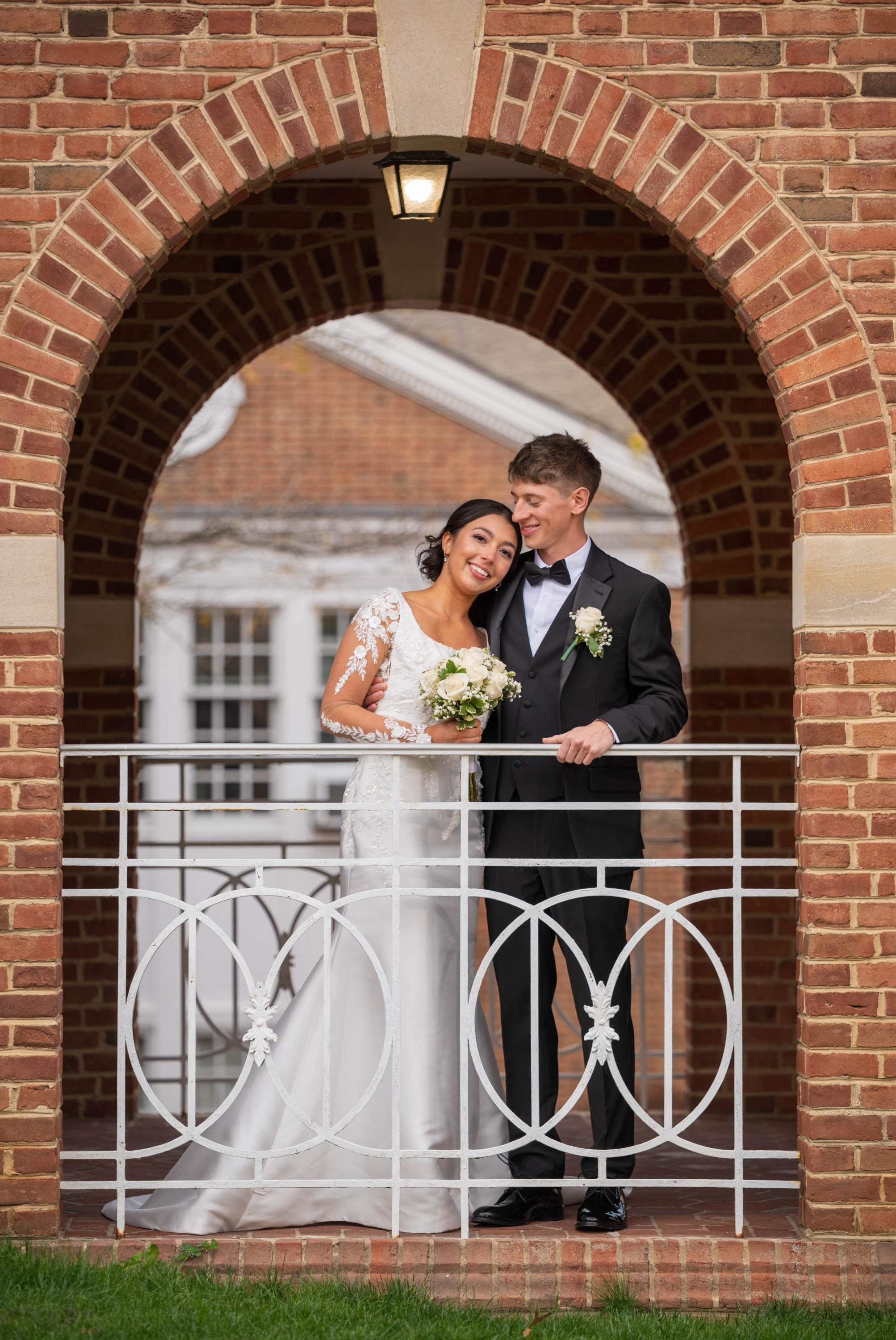 carousel-hero-element image-0